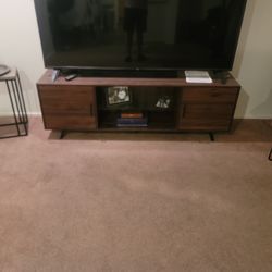 Tv stand