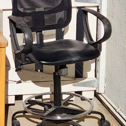 Safco Adjustable Mesh Back Office Chair