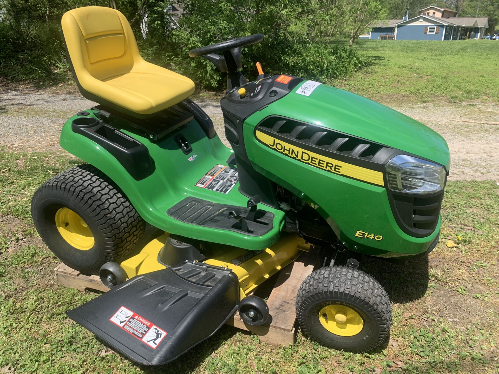 John Deere E140 Purchased new 20 days ago. 5hrs for Sale in Knoxville