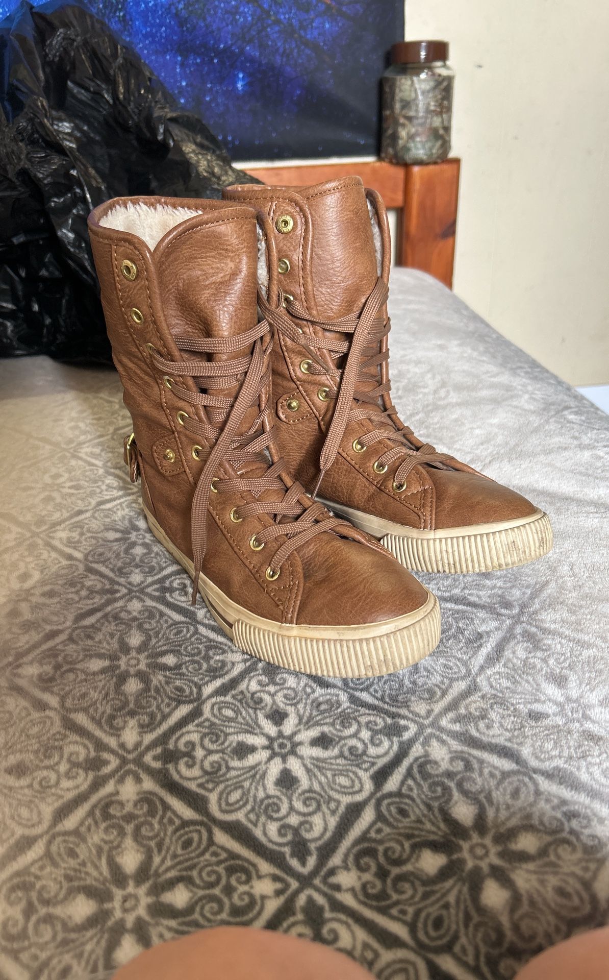 Boots Size 6