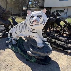 Aluminum XL Bengal Tiger – Ranch & Outdoor Décor