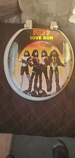 KISS Toilet Seat