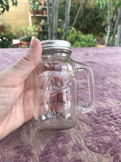 Vintage Salt/Pepper/Spice Shaker Ball Mason Jar with Handel