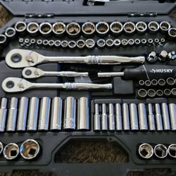 Husky Mechanics Tool Set 149 Piece Set