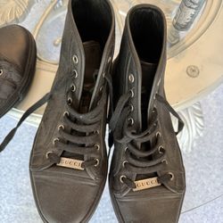 Menâs Leather Gucci Shoes