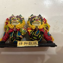 Hand Painted Colorful Chinese Resin Foo Dog Guardian Lions Figurine 