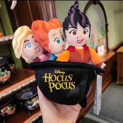 DISNEYLAND PARK HOCUS POCUS CAULDRON SET