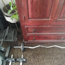 Curl Bar Yes 4 All. $35.