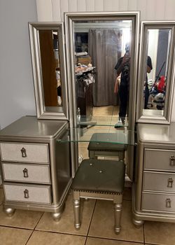 Vanity