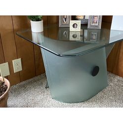 Solid Tinted Plate Glass End Tables From Dainia Furniture 