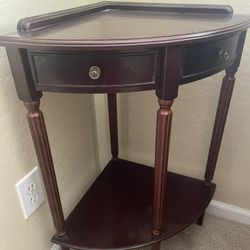 Corner Table