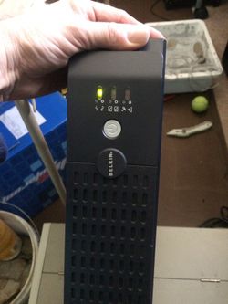Belkin UPS 1500VA 830W