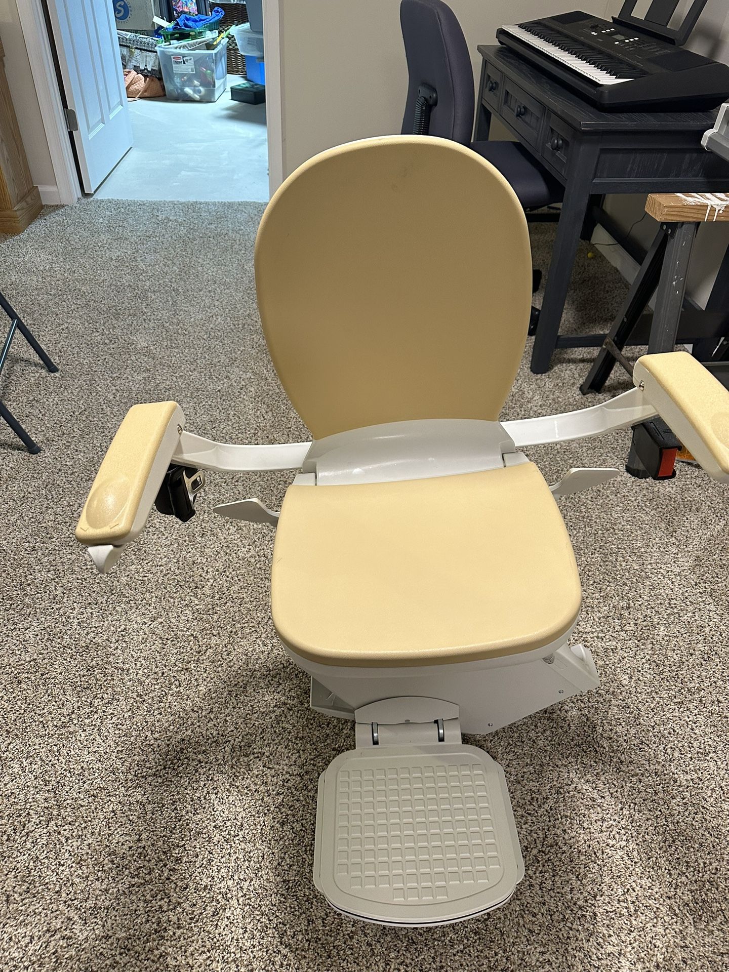 The Acorn 130 Stairlift - A straightforward solution for straight staircases. Chair Lift