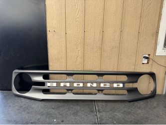 2020 2021 2022 FORD BRONCO FRONT GRILLE OEM USED