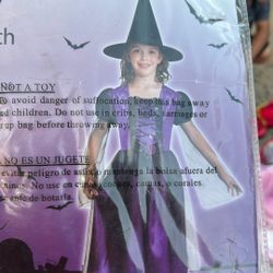 Halloween Costume: Witch