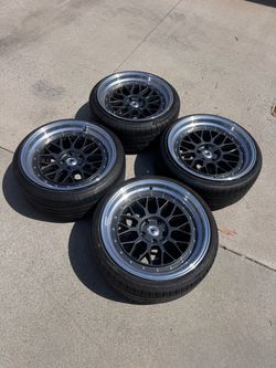 Wheels 19 x 9.5 + 12 bolt pattern 5x114.3