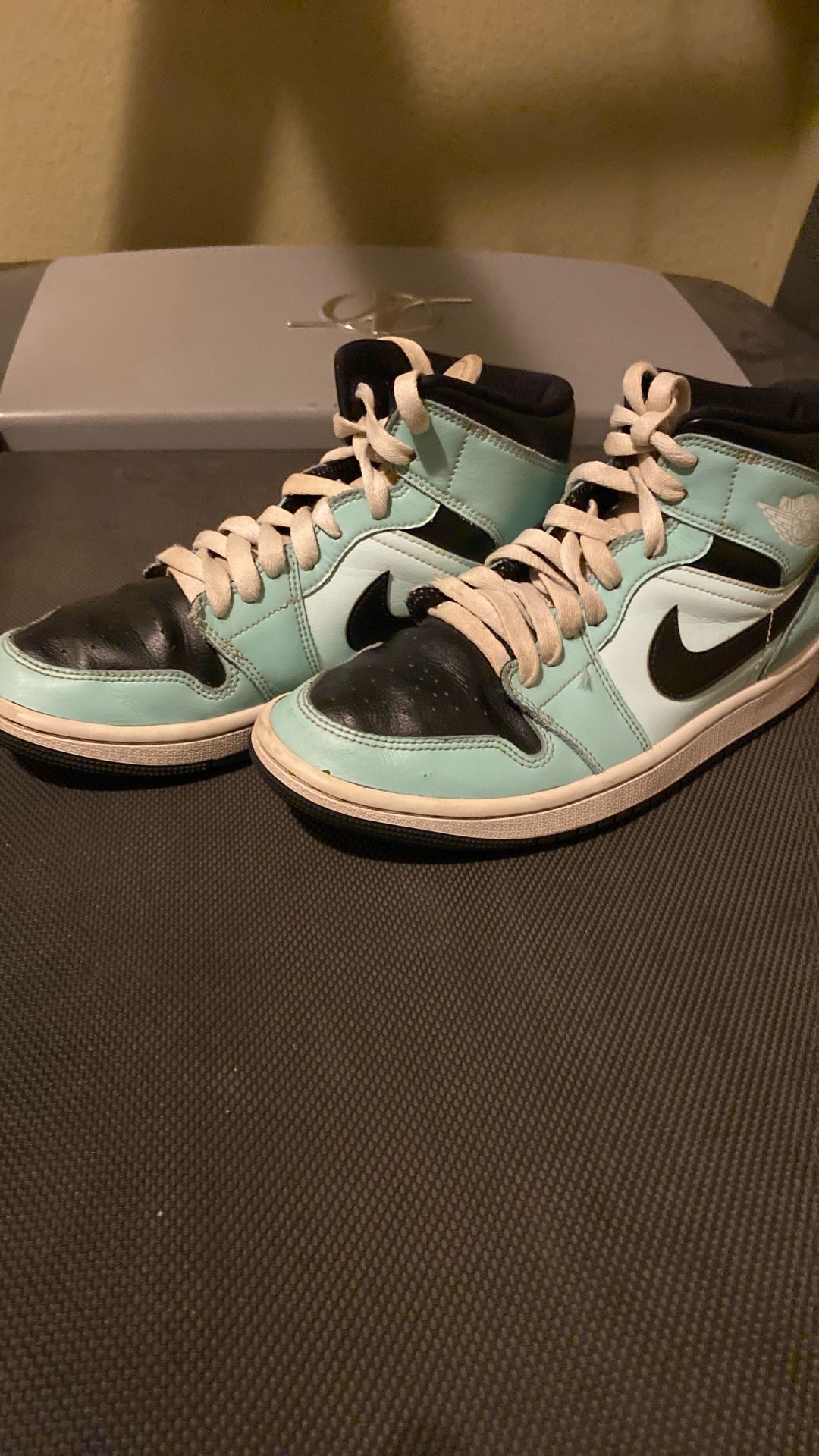 Air Jordan 1 Mid Aqua Black Beaters