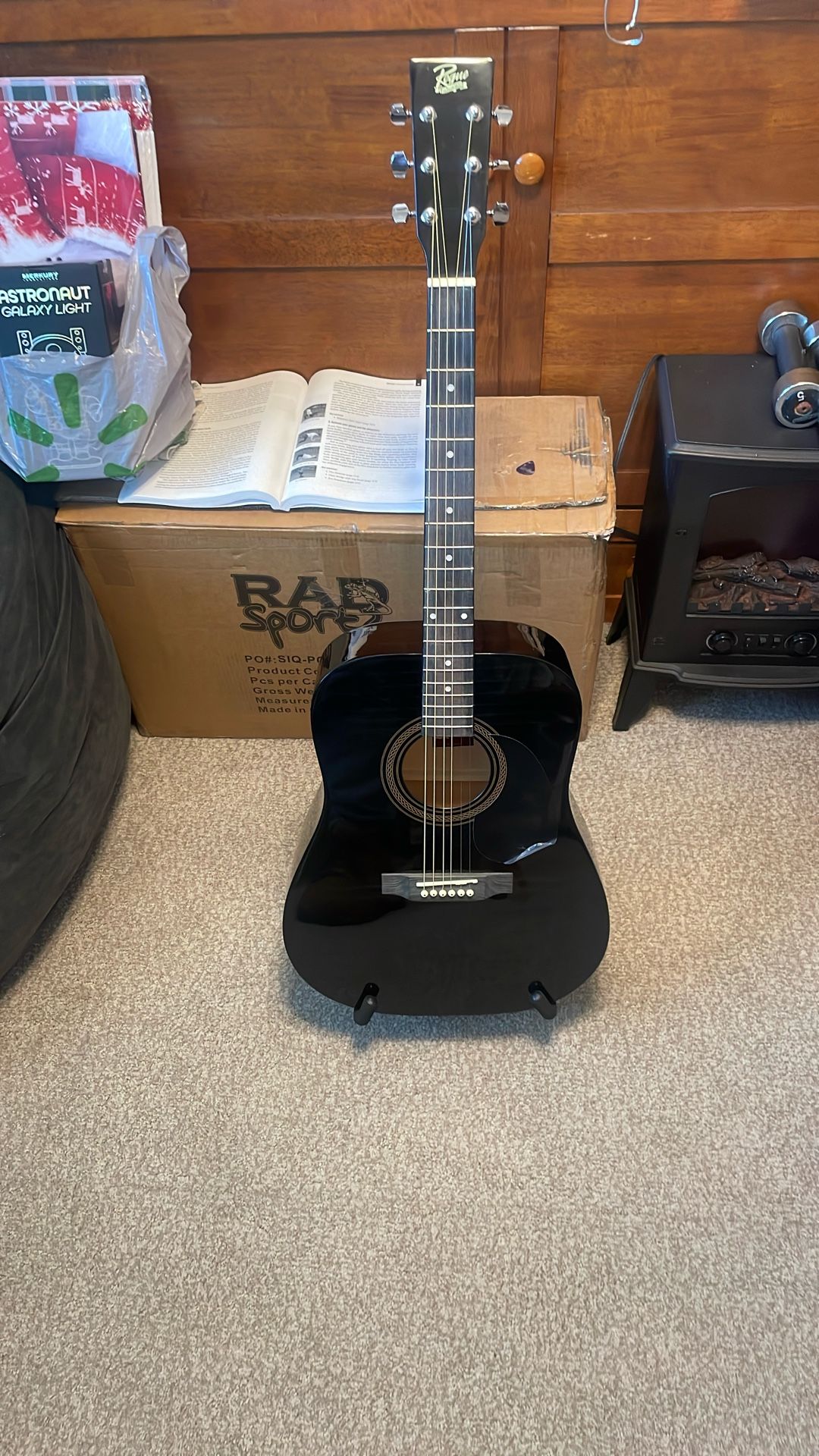 Rouge Acoustic Guitar