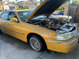 1998 Lincoln Town Car