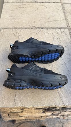 New Nike Zoom Vomero Roam triple black shoes Women’s 6 11, Youth 4.5y, Men’s 9.5