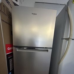 Whirlpool Refrigerator (delivery+install Available) Height 62 X Width 24