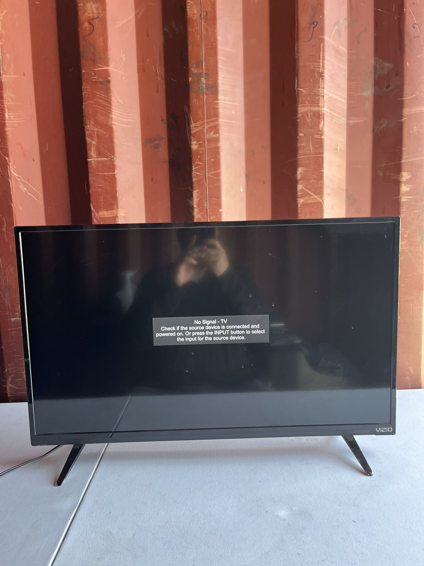 Vizio 32" 1080p Smart LED TV D32x-d1