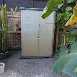 Rubbermaid Storage Shed