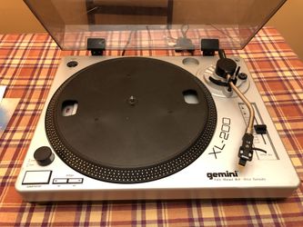 Gemini Xl200 Turntable