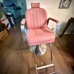 💈✂️ Vintage Barber Chair