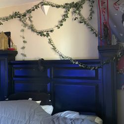 Black Queen Bedframe With storage Drawers