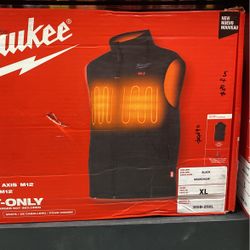 Milwaukee Axis M12 Heated Axis Vest XL