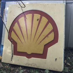 She’ll gas station sing