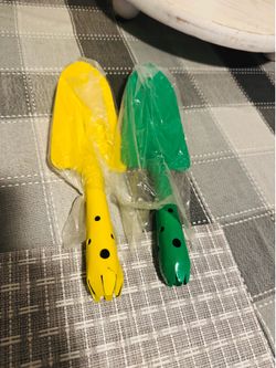 Kids 2 pack of Garden Shovels! Brand new!