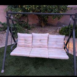 #Outdoor #Porch. # Swing