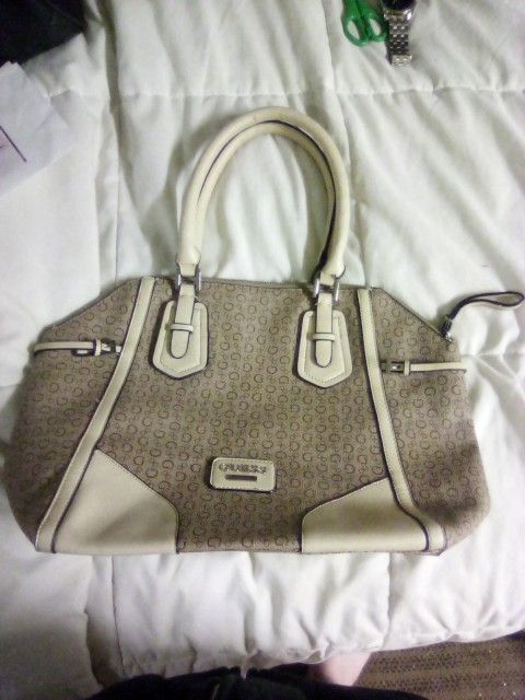 Guess Tote