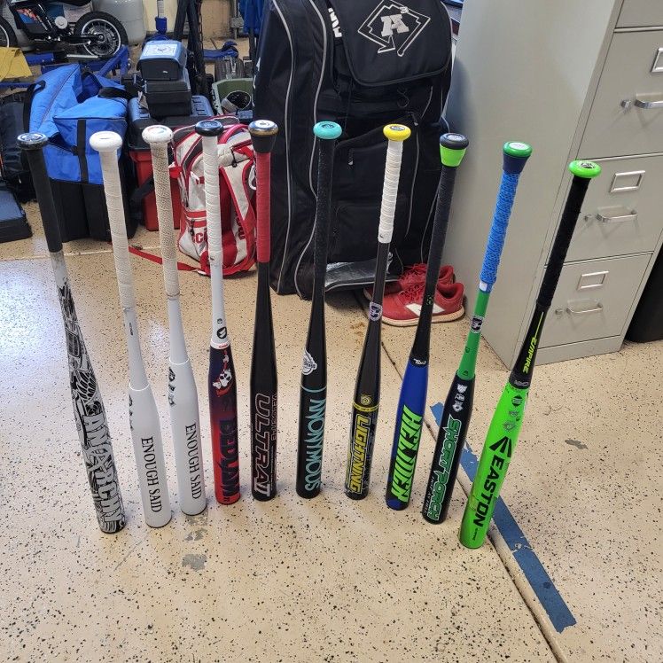 Lots Of Slowpitch Softball Bats