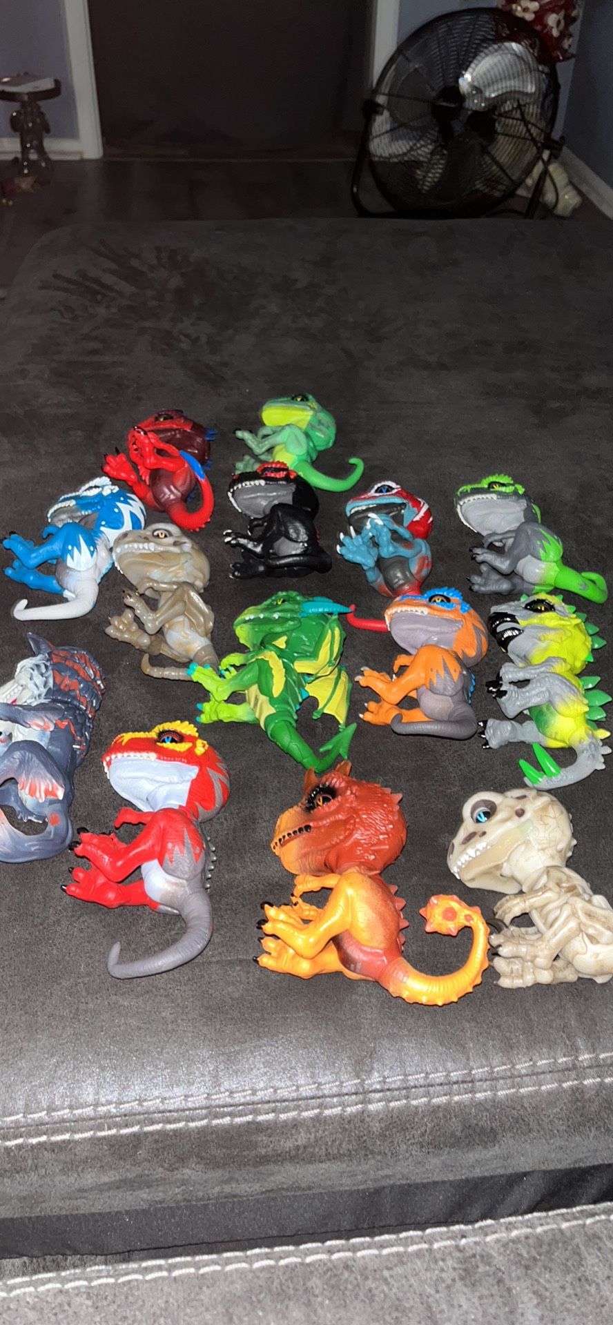 Jurassic World Dinosaur Fingerlings