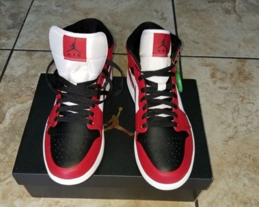 Red Black Jordan Mid Chicago Bred Toe Jordan Mid Chicago Black Toe