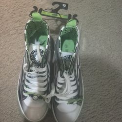 Beetlejuice Shoes Size 9