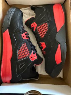 Jordan 4 thunder red size 13y ps