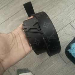 Louis Vuitton Belt  (check Description)