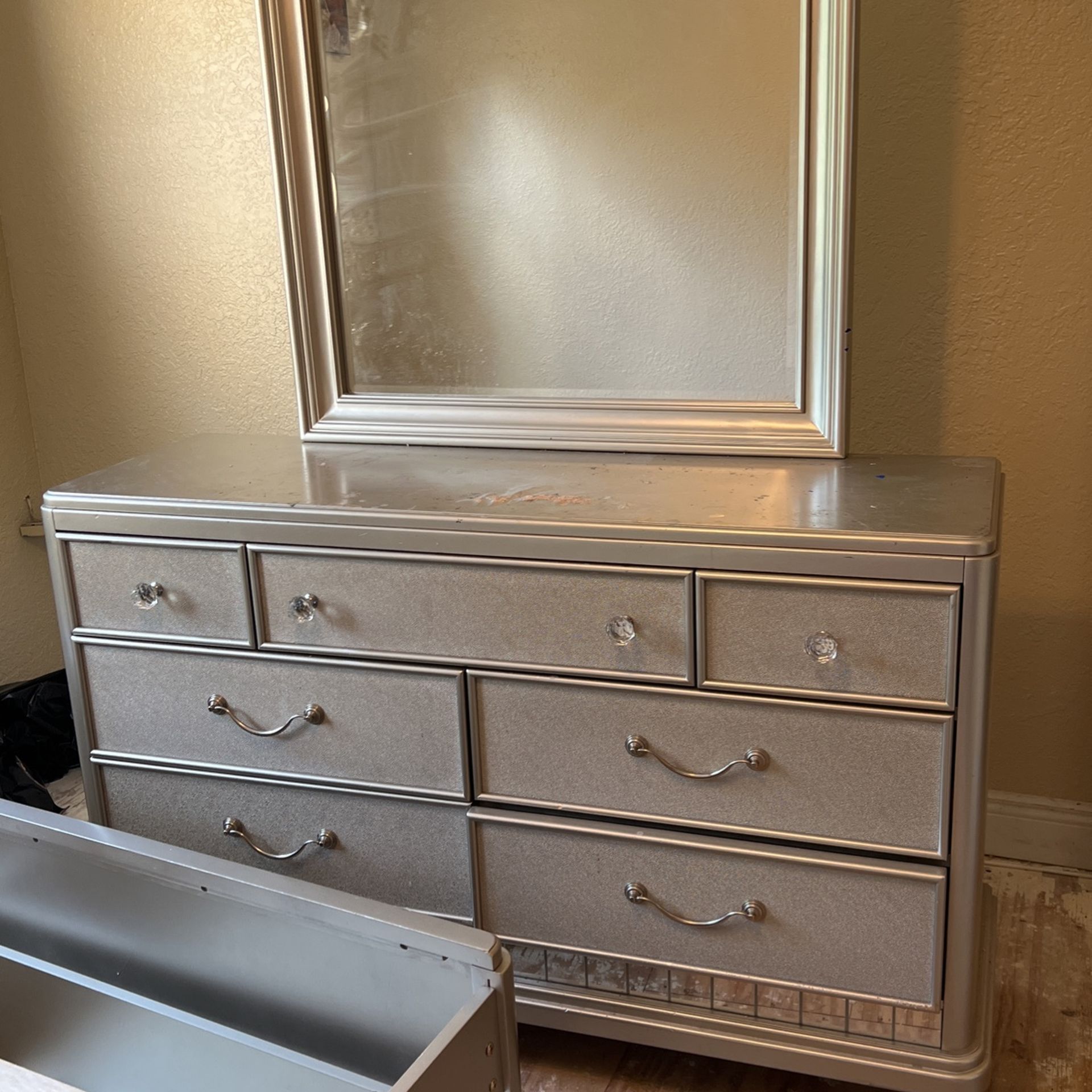 sofia vergara paris silver dresser Luxury Antique Silver, Champagne w Mirror Storage Space Drawers Bedroom Furniture : Home & Kitchen Rooted in tradition and softened by coastal charm this bedroom set brings timeless grace to every corner of the room Sofia vergara Dresser