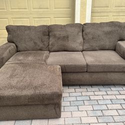 Sectional Couch *Free Delivery*