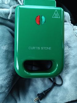 Curtis Stone Stuffed Sandwich Maker