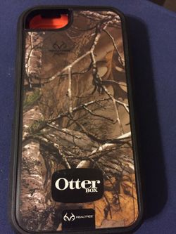 iPhone 5 or 5s otter case with belt clip new