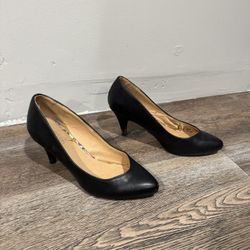 Mix No 6 Black Kitten Heel size 6.5