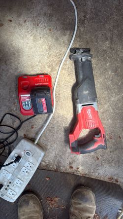 Milwaukee 2621-20 M18 18V Sawzall