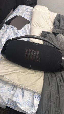 JBL boombox 3