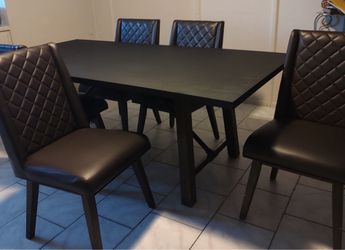 Dining Table and 6 Chairs