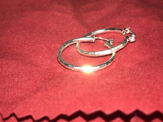 Small hoop earring (silver .925)